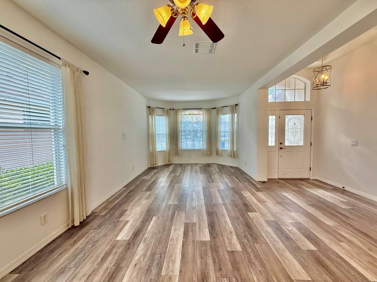 Image 5 of 44 For 10226 Evergreen Hill Drive