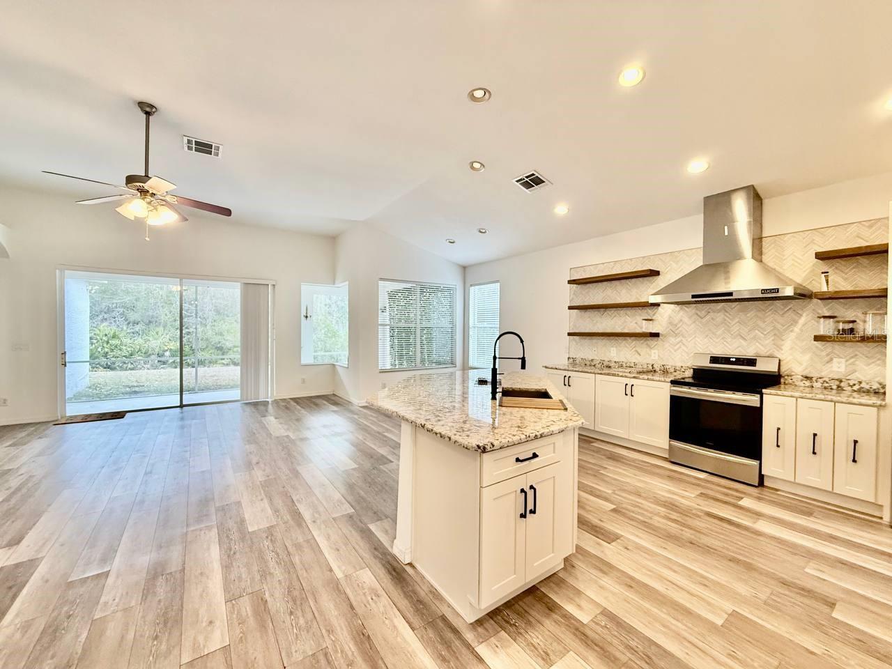 Image 6 of 44 For 10226 Evergreen Hill Drive