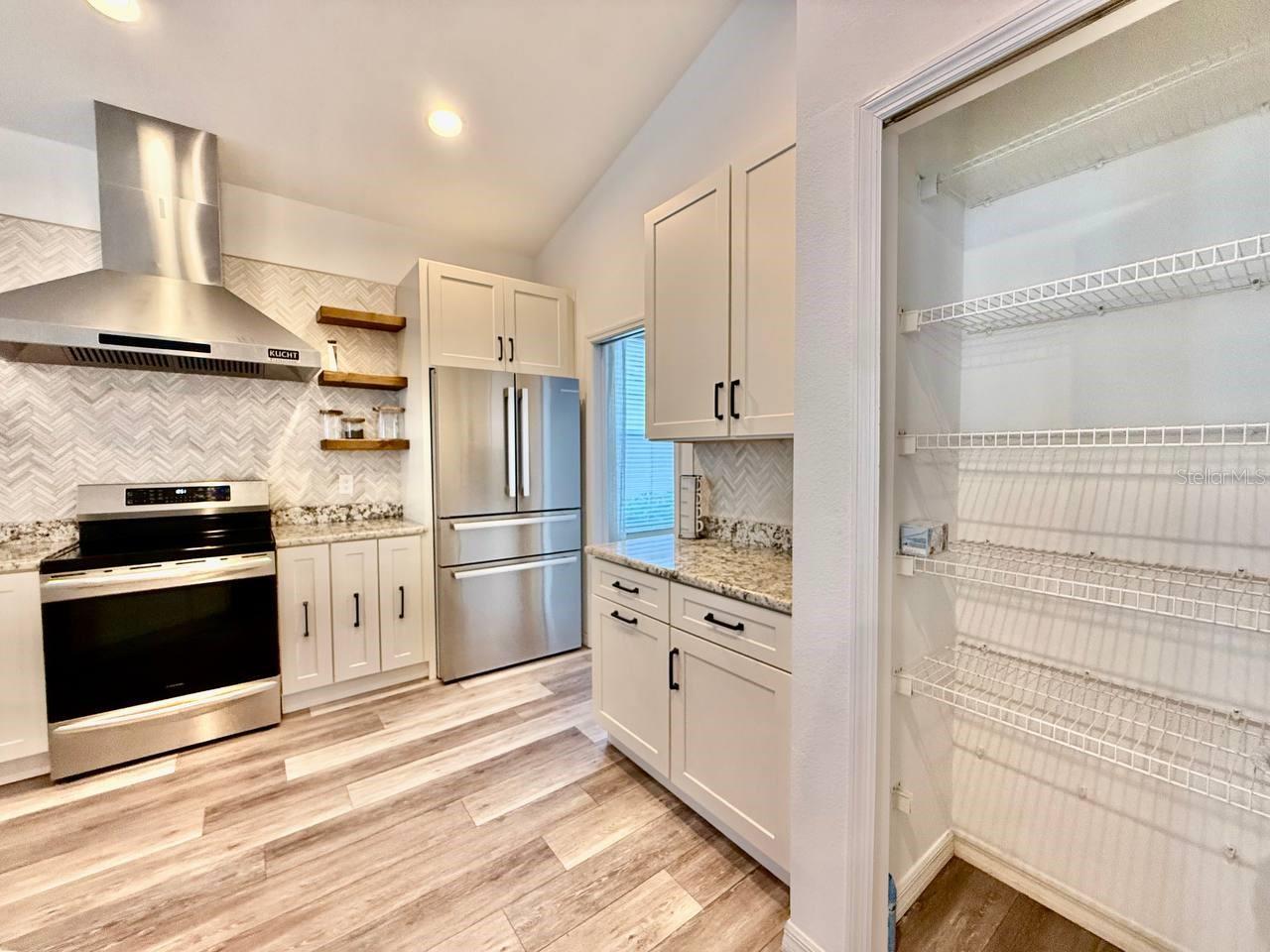 Image 8 of 44 For 10226 Evergreen Hill Drive