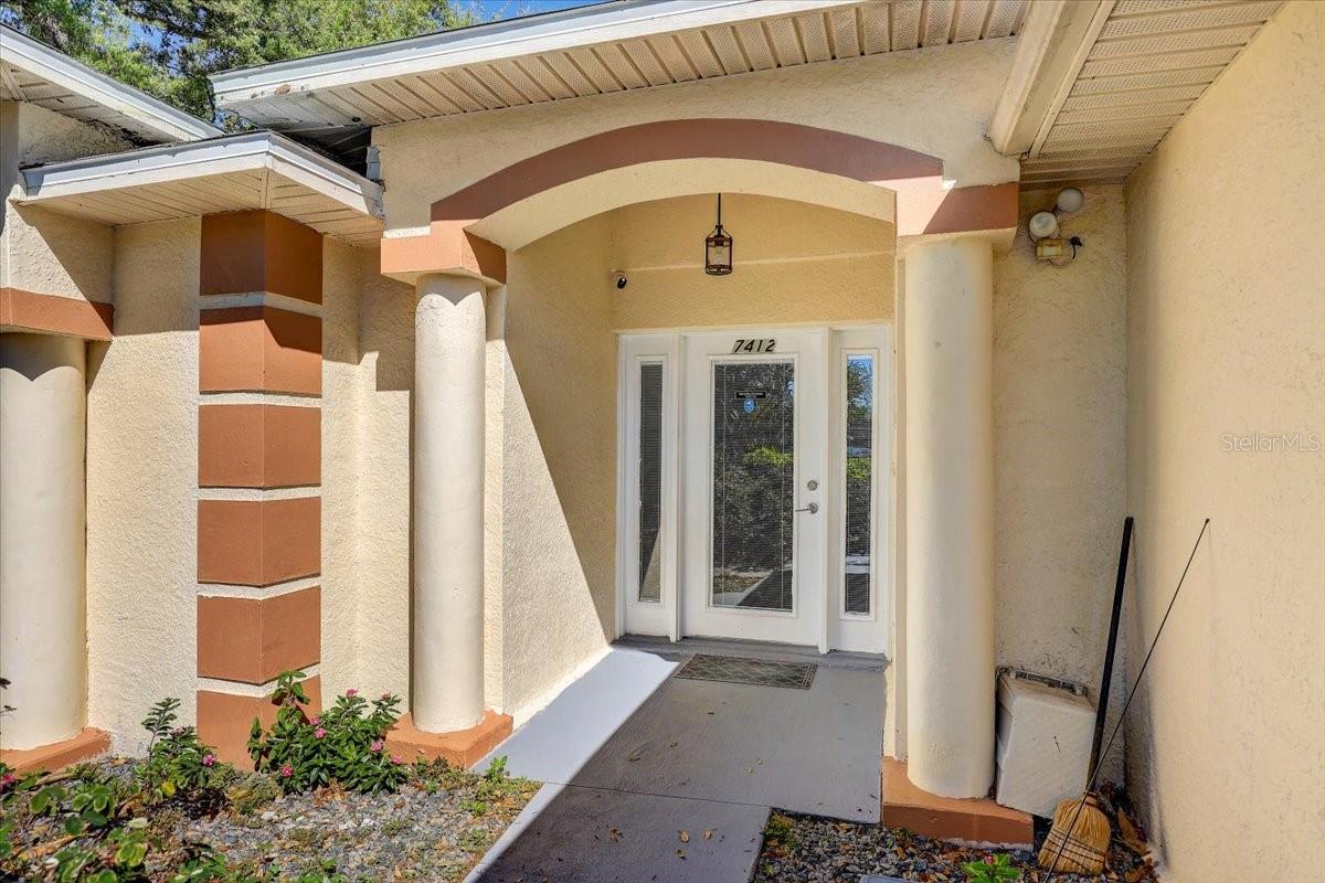 Listing photo id 0 for 7412 33rd Avenue S