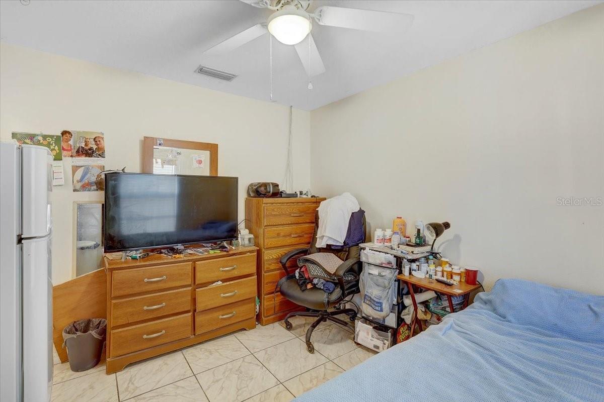 Listing photo id 18 for 7412 33rd Avenue S