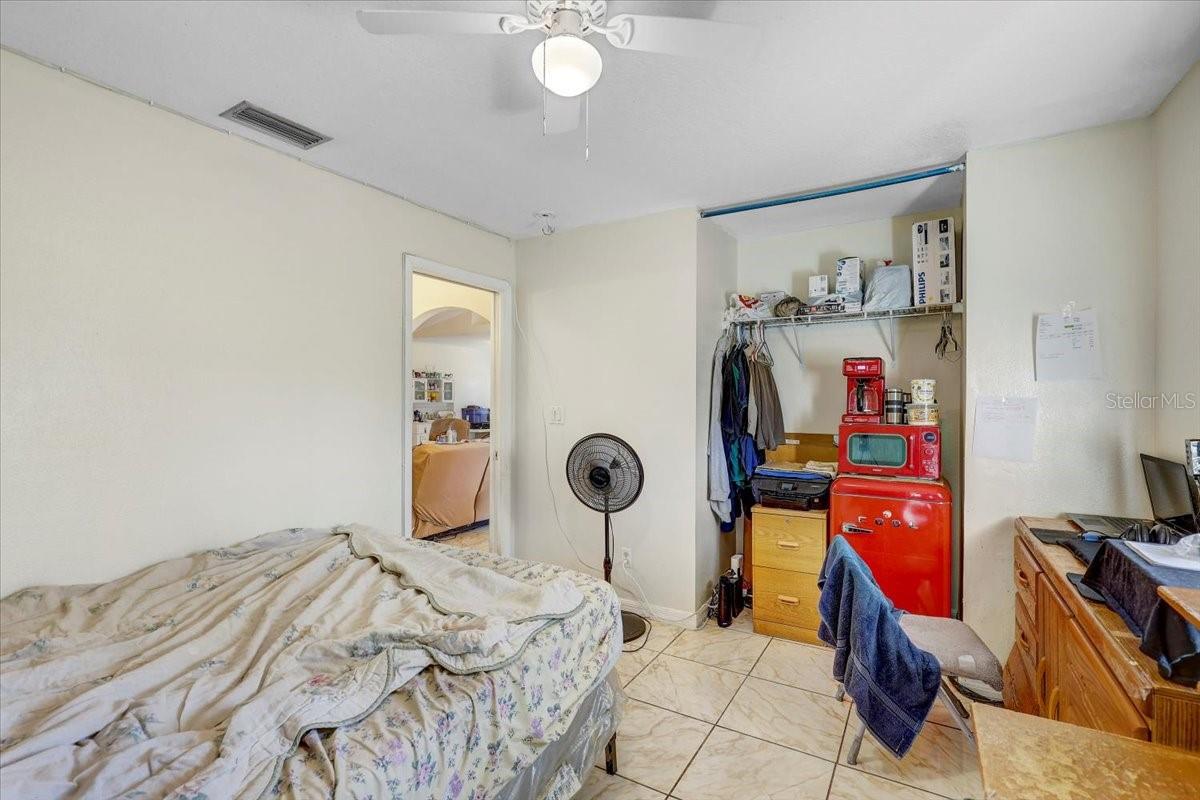 Listing photo id 22 for 7412 33rd Avenue S