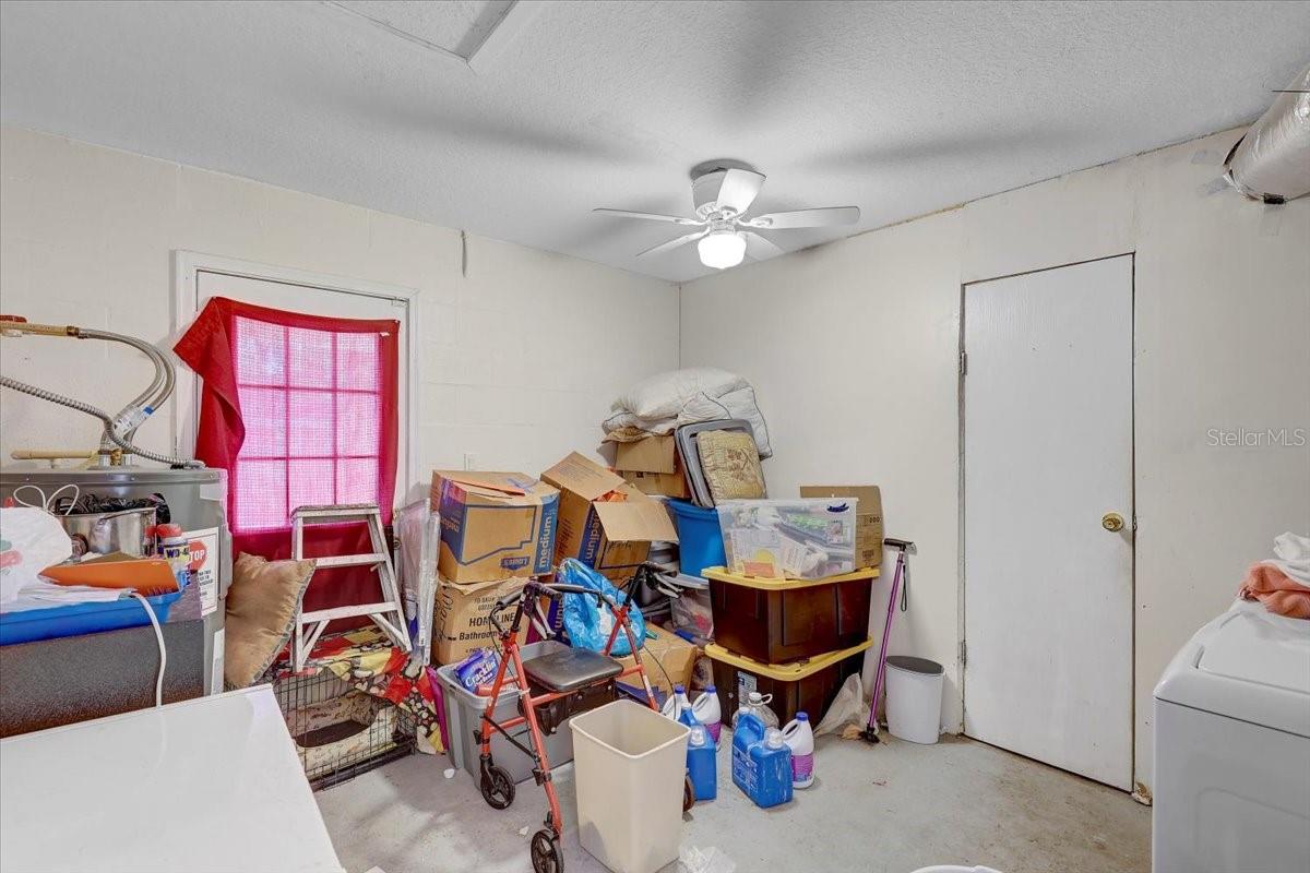 Listing photo id 23 for 7412 33rd Avenue S