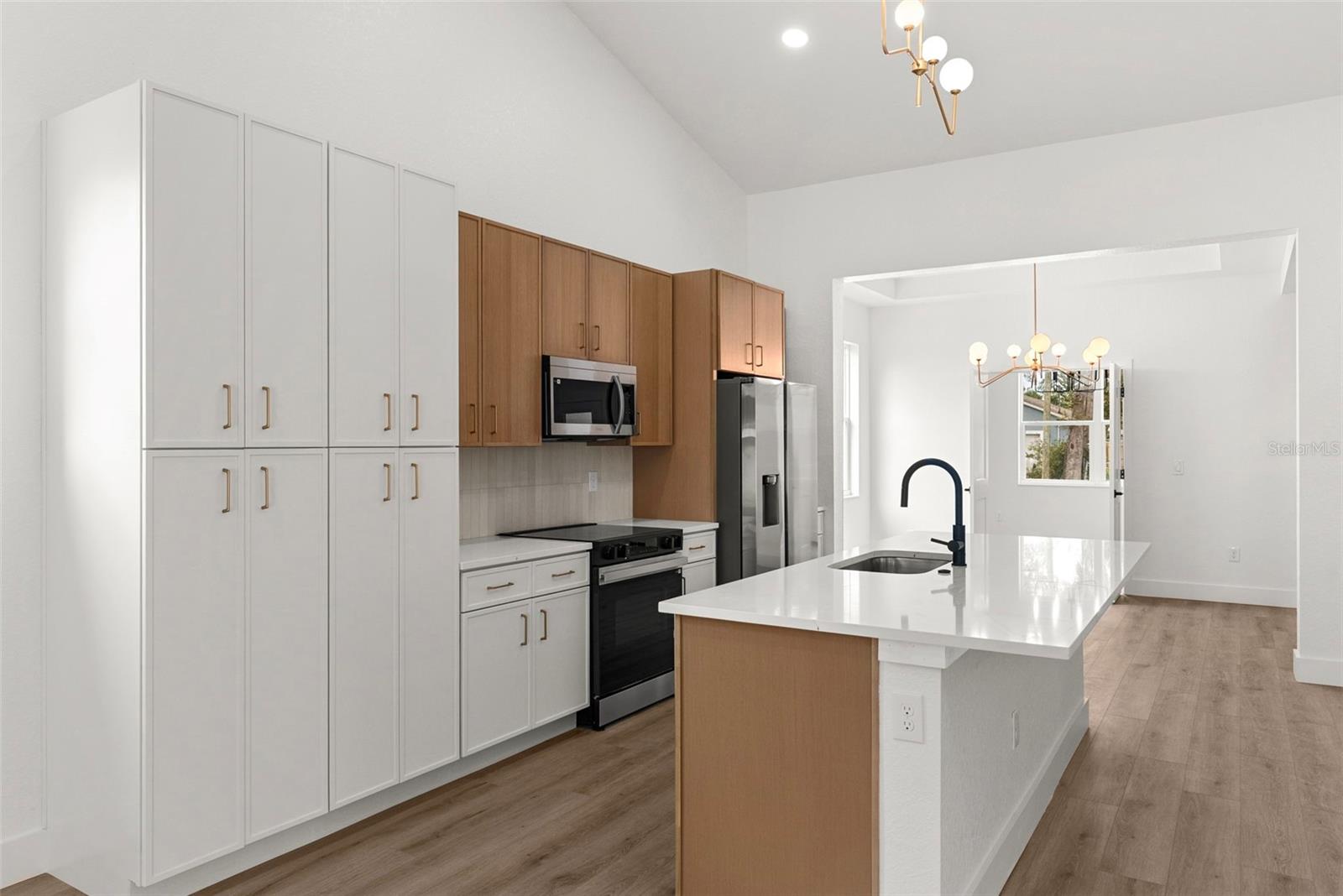 Image 11 of 32 For 1607 Ida Street