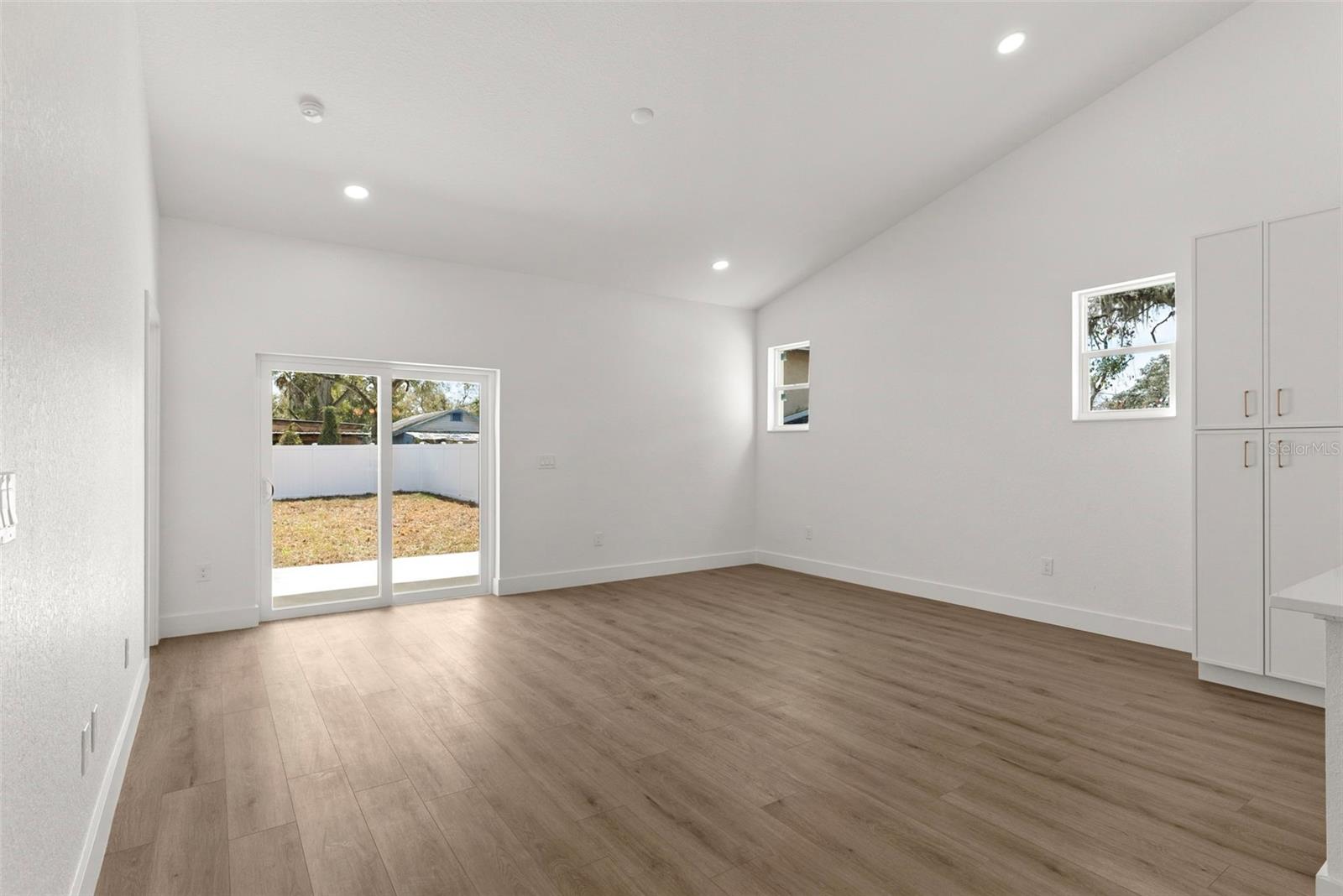 Image 16 of 32 For 1607 Ida Street