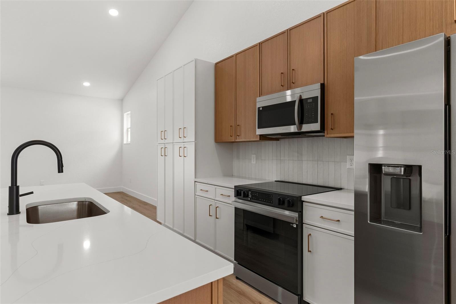 Image 9 of 32 For 1607 Ida Street