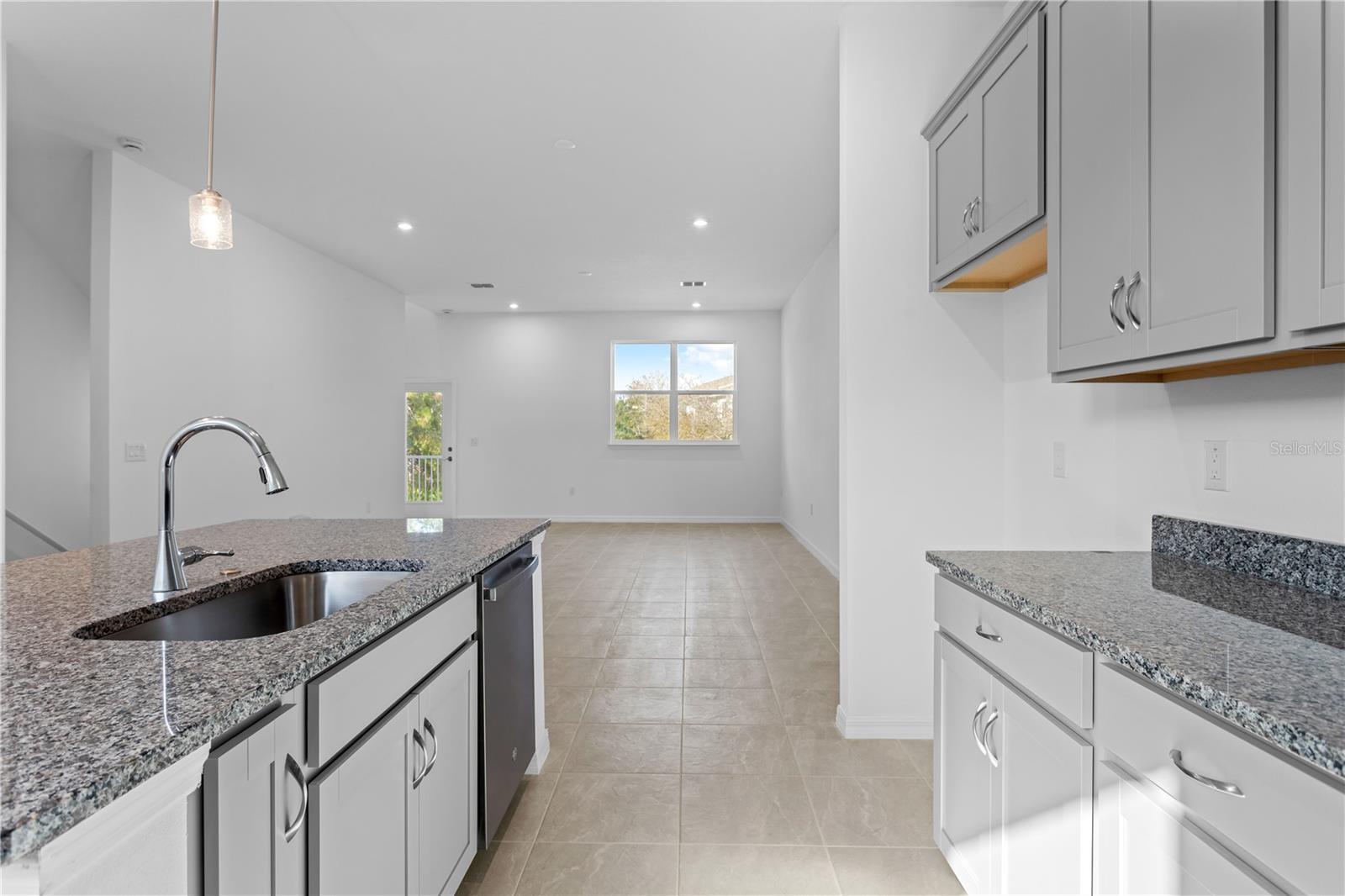 Listing photo id 14 for 9912 Tate Lane