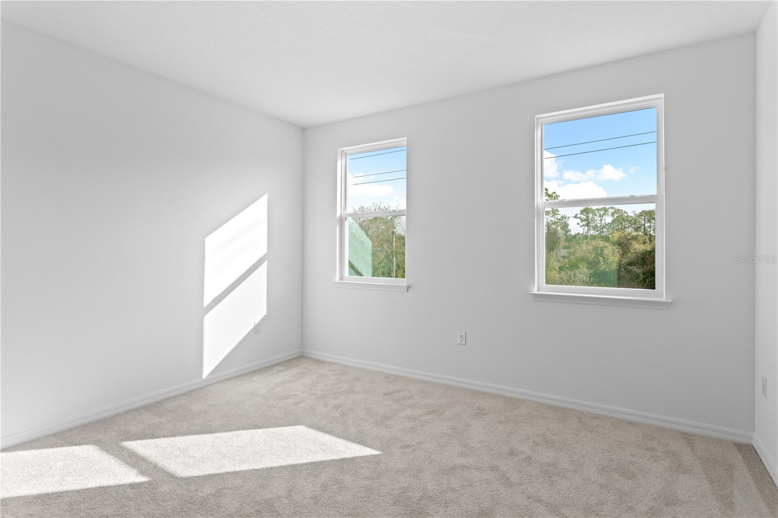 Listing photo id 25 for 9912 Tate Lane