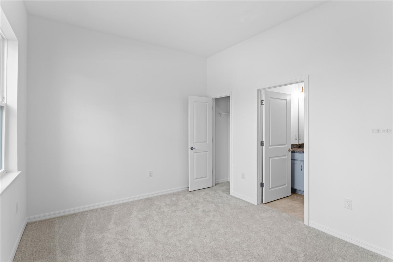 Listing photo id 34 for 9912 Tate Lane