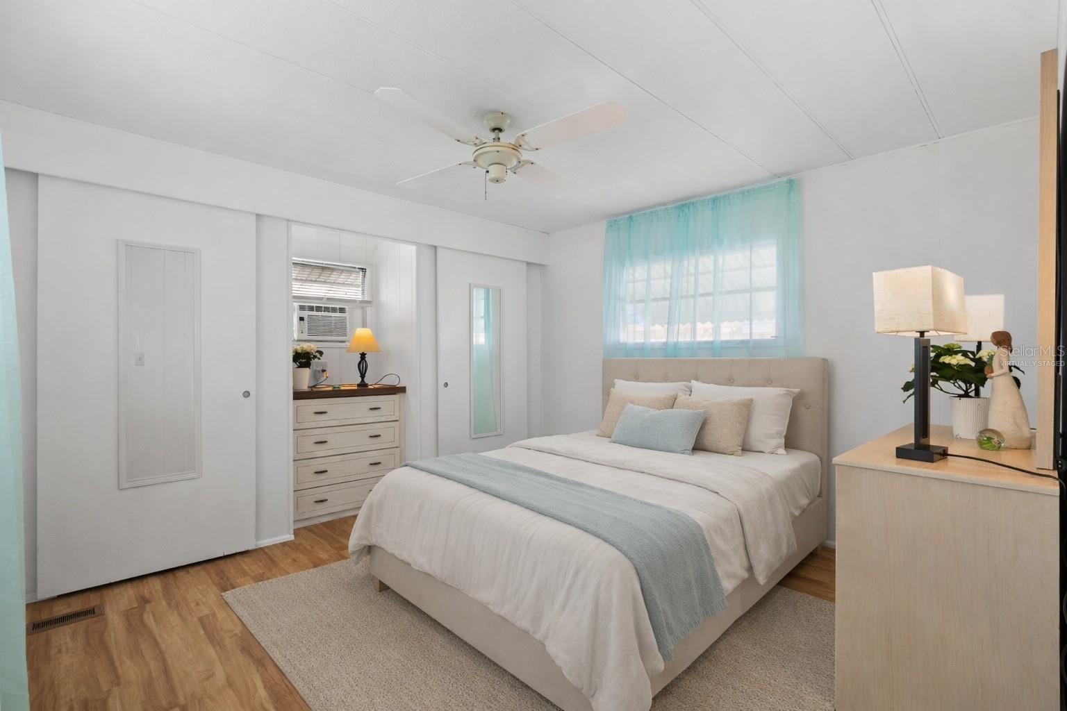 Image 12 of 26 For 1012 50th Ave Plaza W