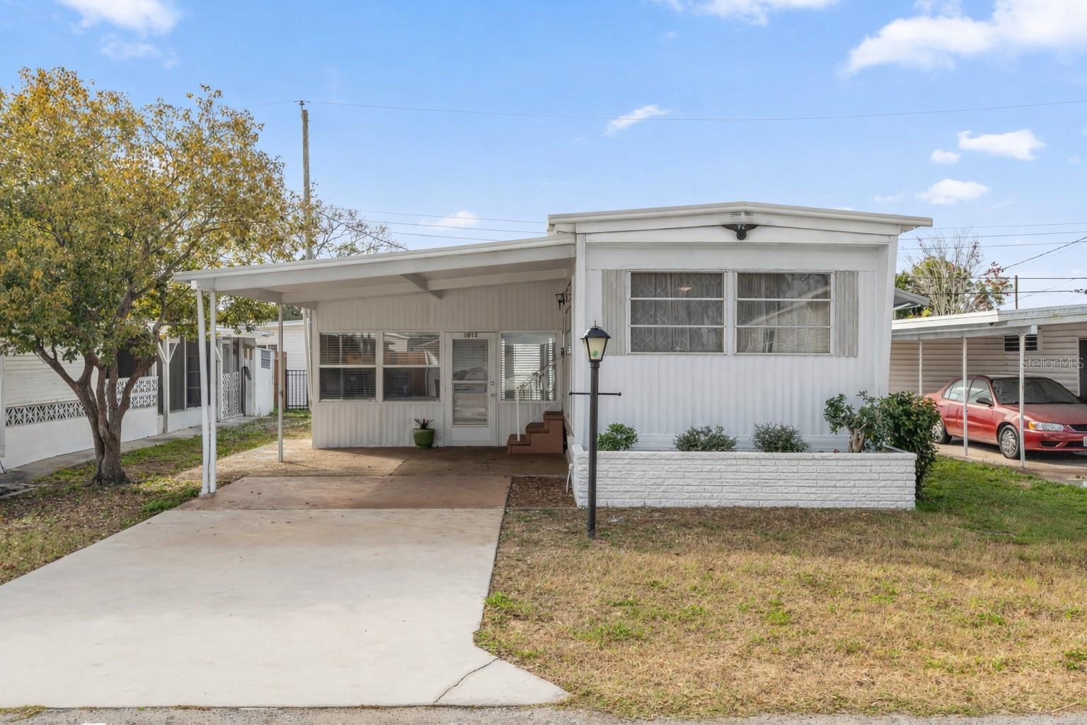 Image 2 of 26 For 1012 50th Ave Plaza W