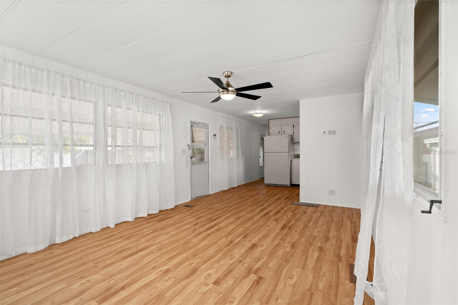 Image 7 of 26 For 1012 50th Ave Plaza W