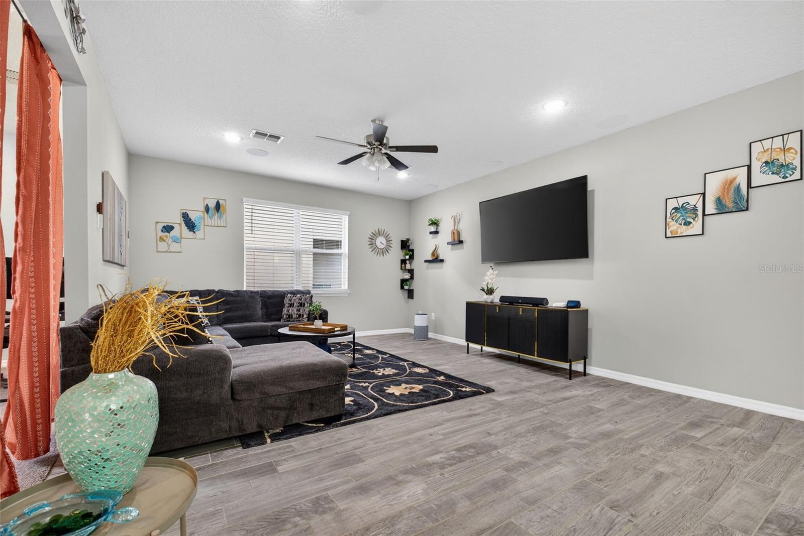 Image 16 of 77 For 18056 Aero Avenue