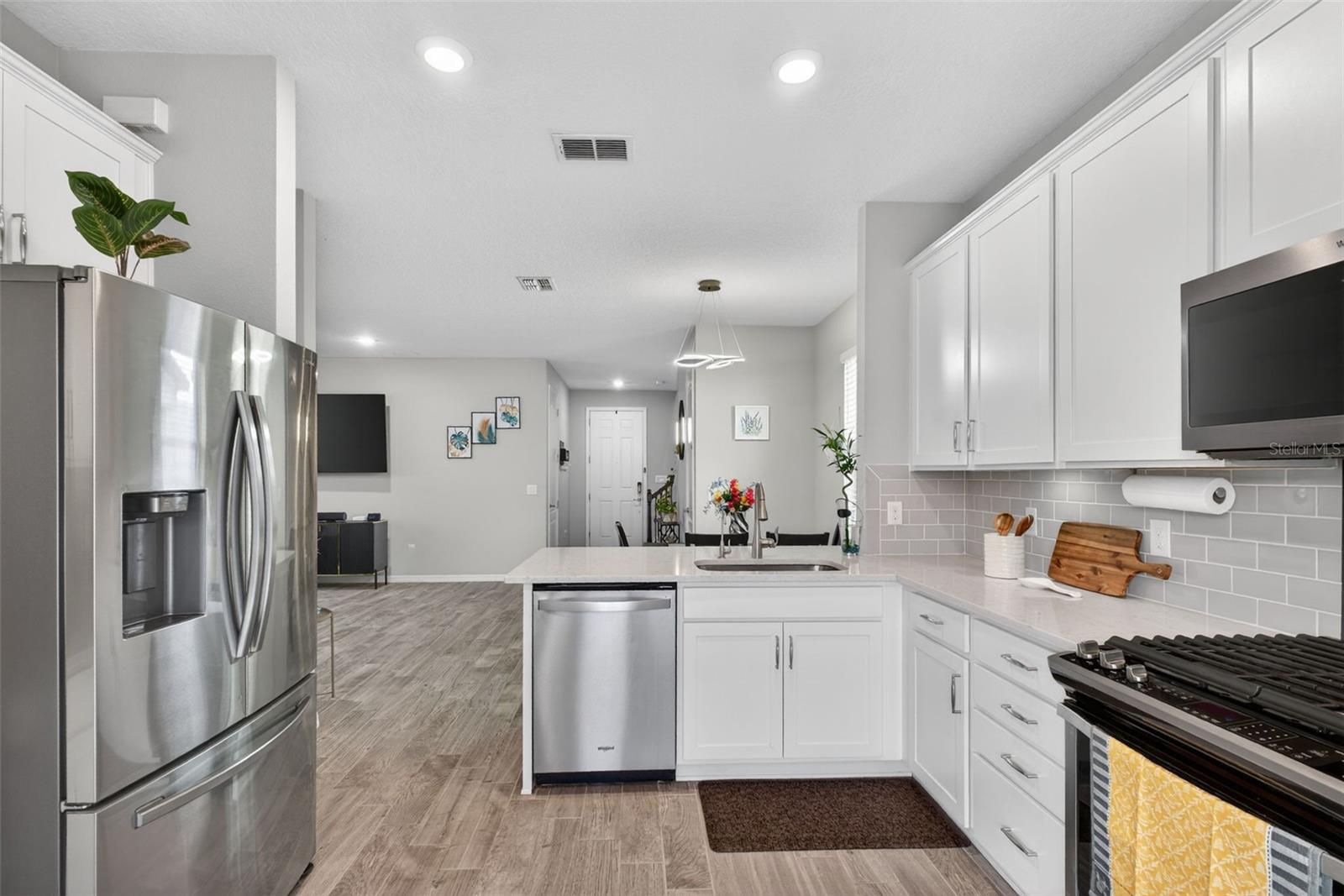 Image 25 of 77 For 18056 Aero Avenue