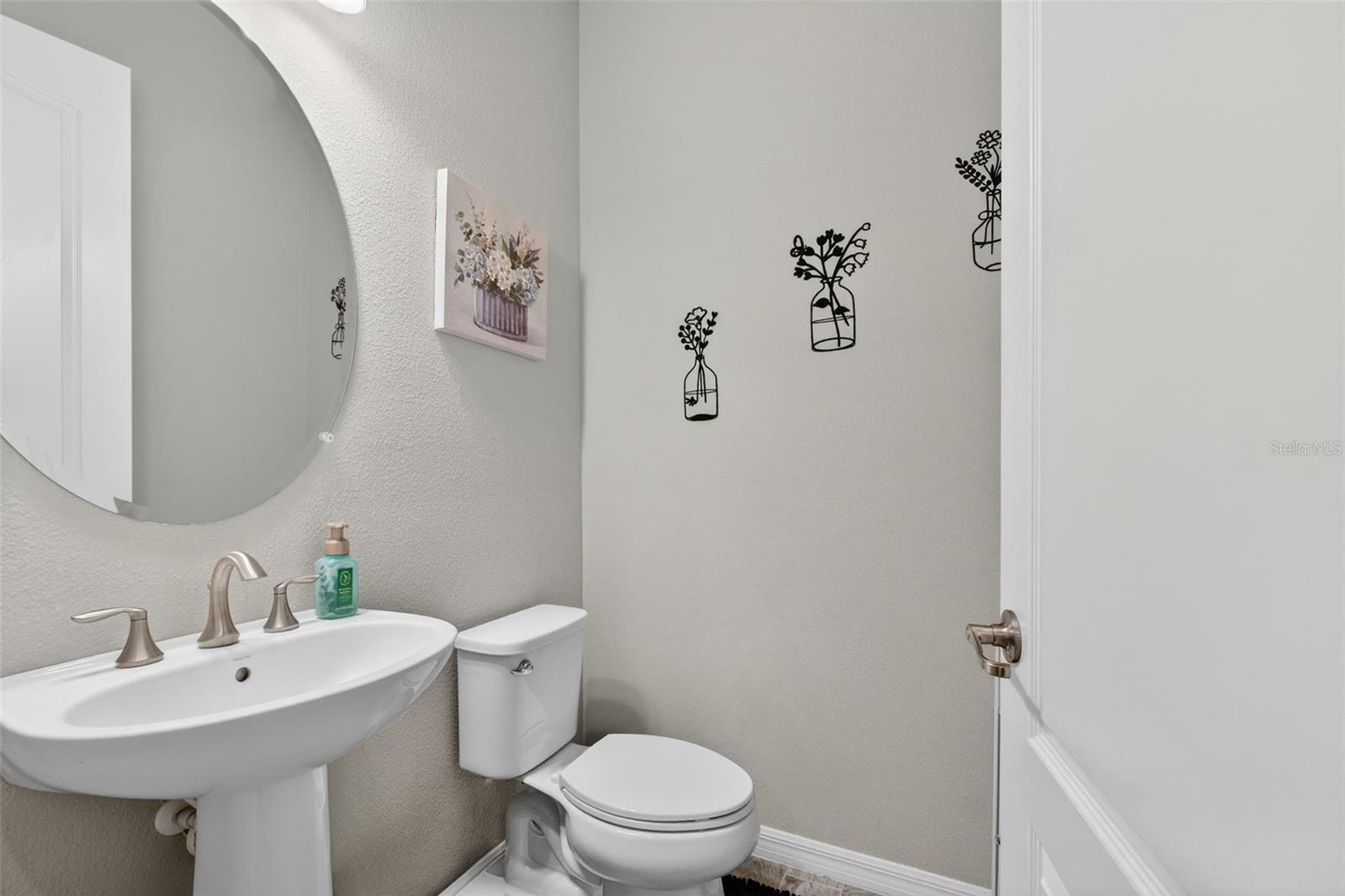 Image 31 of 77 For 18056 Aero Avenue