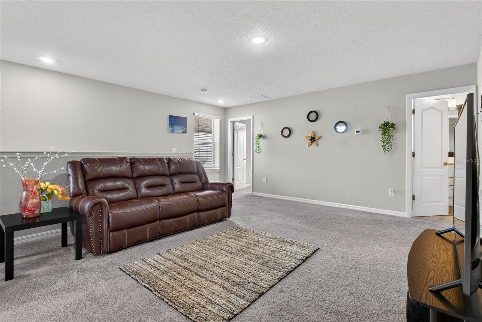 Image 34 of 77 For 18056 Aero Avenue