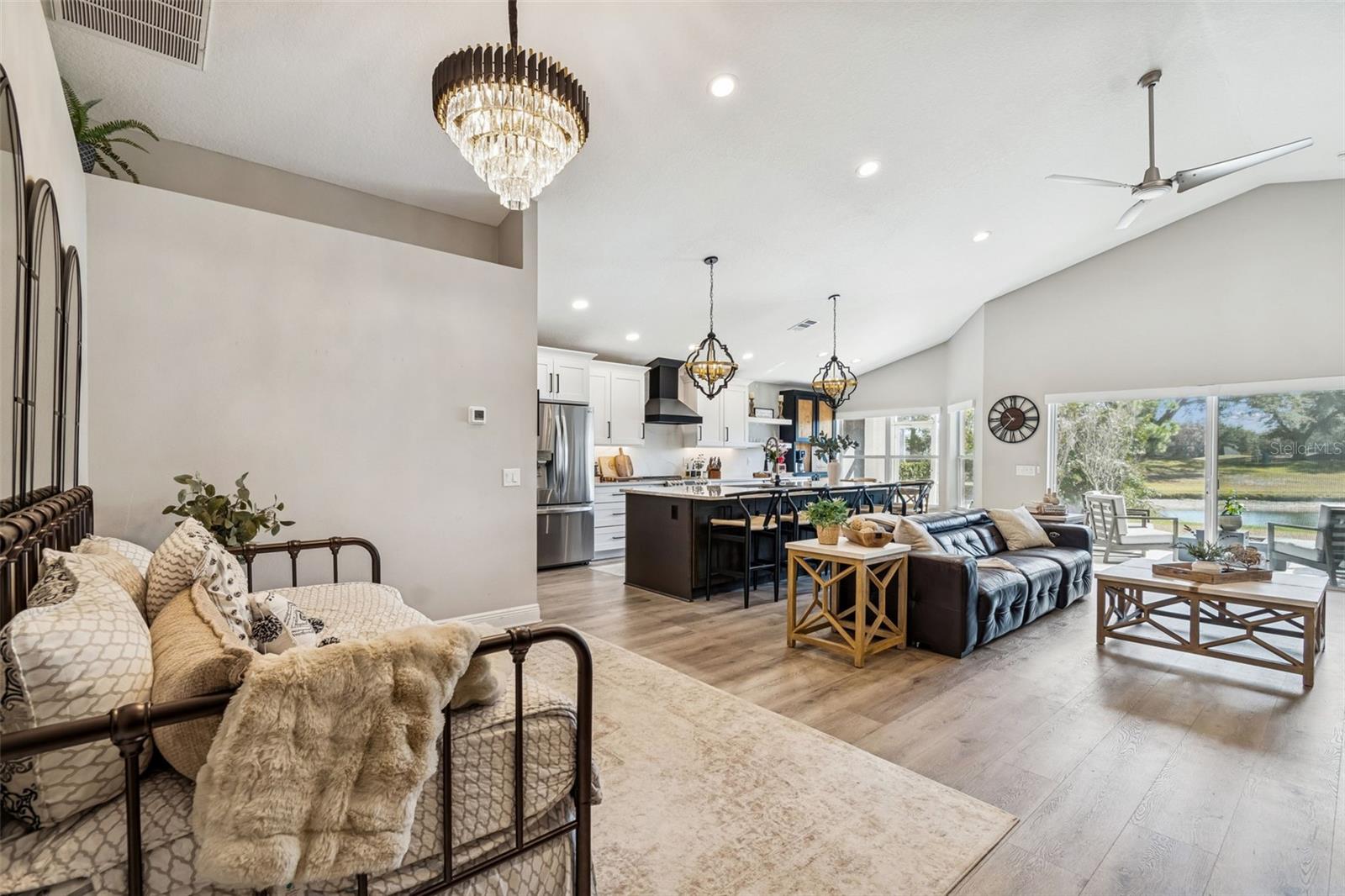 Listing photo id 10 for 18617 Le Dauphine Place