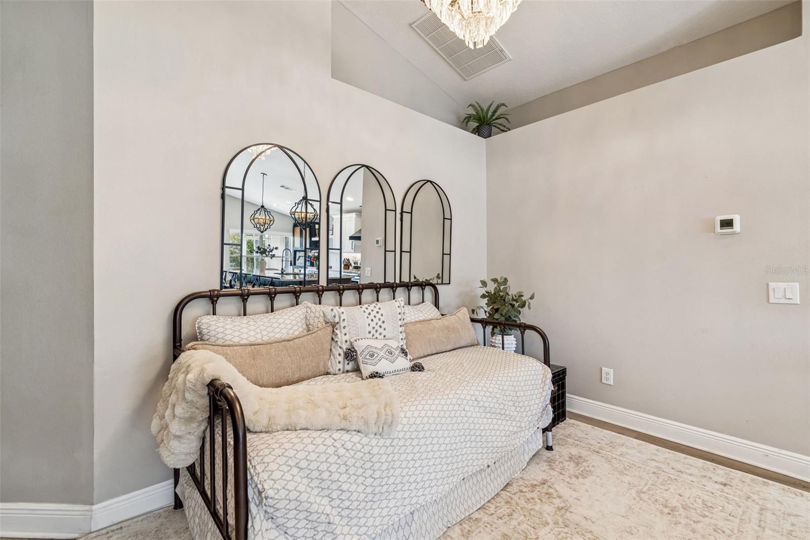 Listing photo id 11 for 18617 Le Dauphine Place