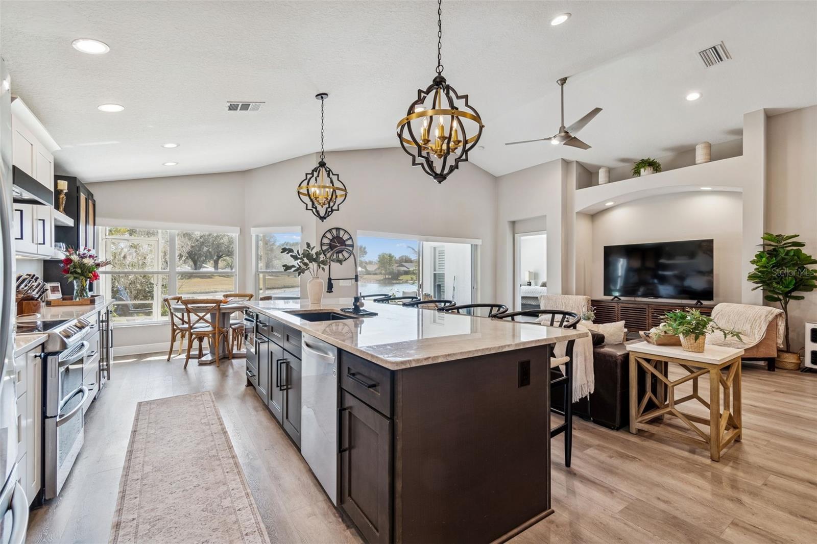 Listing photo id 23 for 18617 Le Dauphine Place