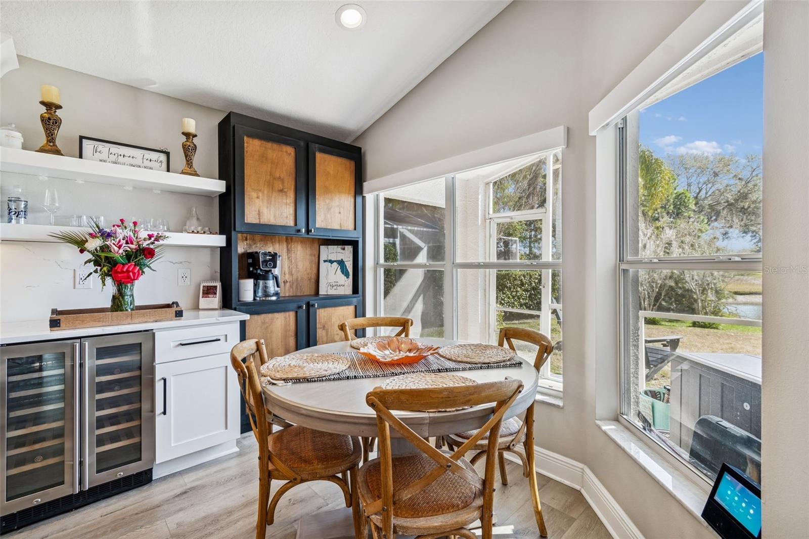 Listing photo id 32 for 18617 Le Dauphine Place