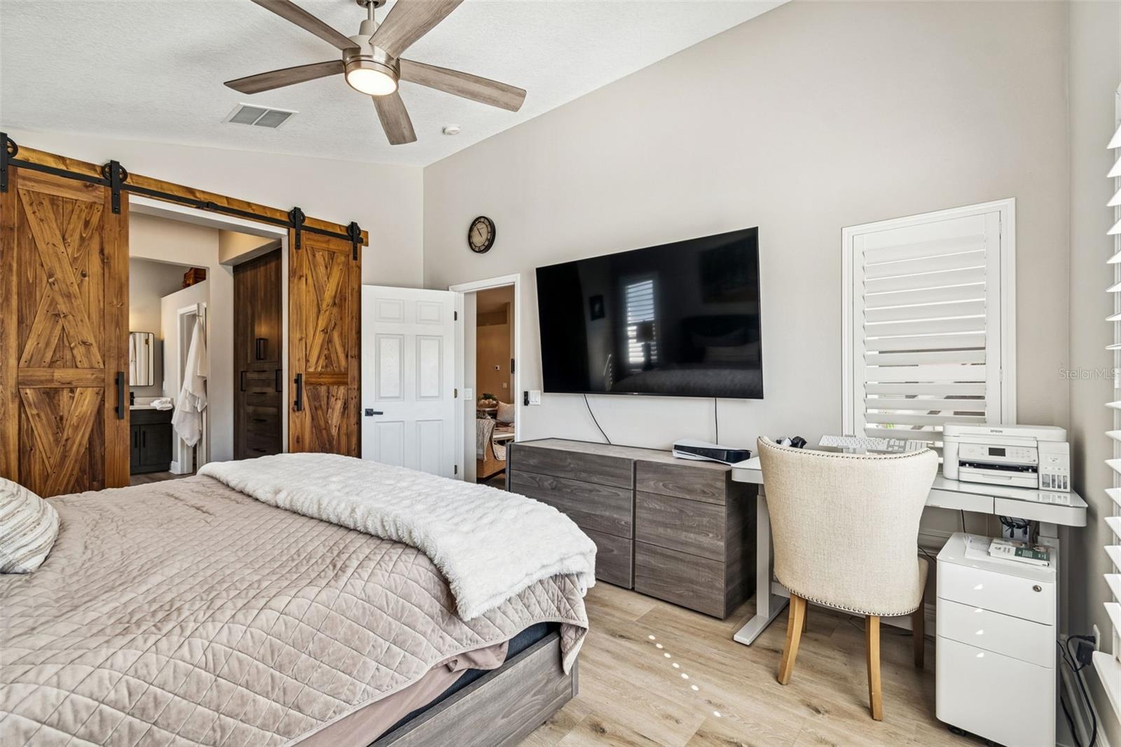 Listing photo id 38 for 18617 Le Dauphine Place