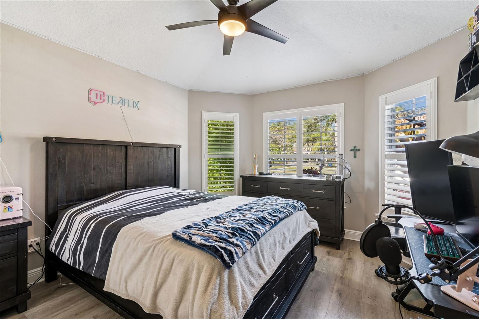 Listing photo id 54 for 18617 Le Dauphine Place