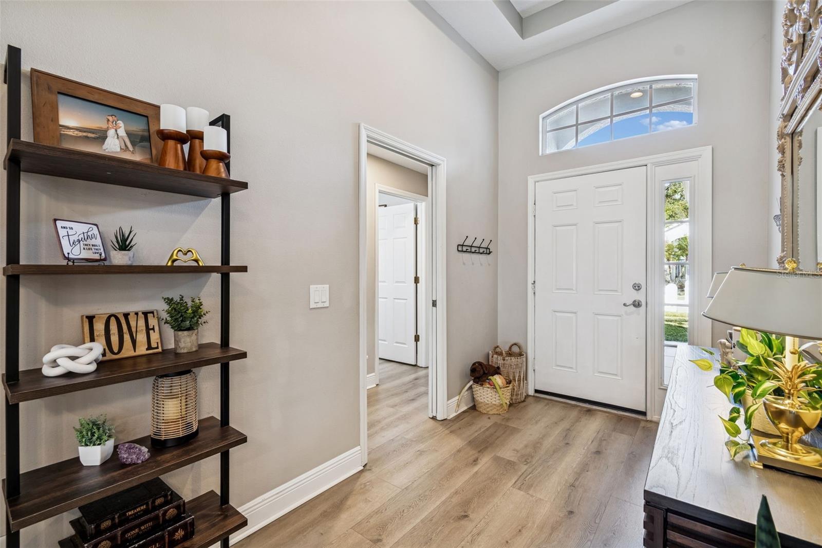 Listing photo id 6 for 18617 Le Dauphine Place