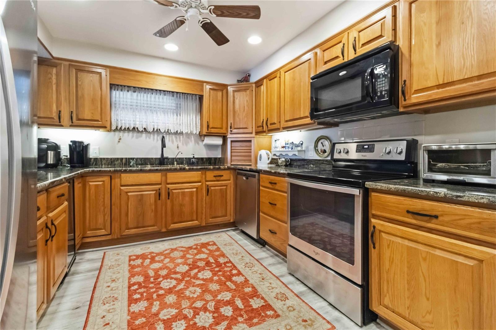 Image 14 of 46 For 905 Harbor City Boulevard 204