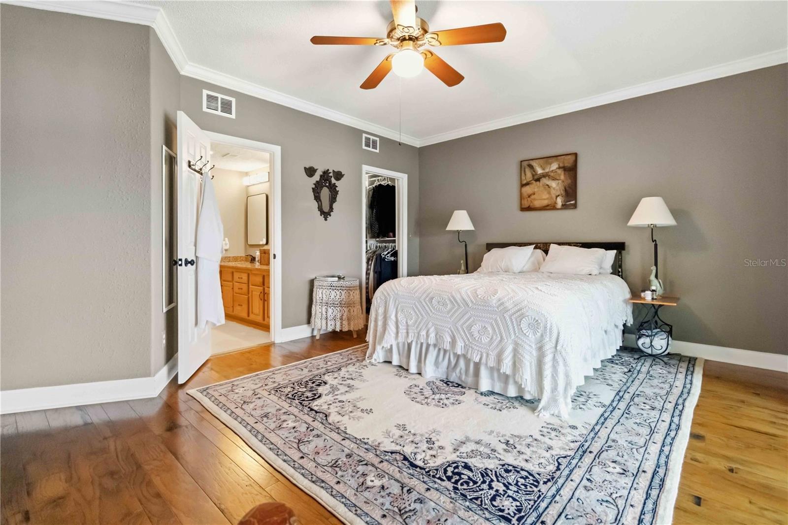 Image 23 of 46 For 905 Harbor City Boulevard 204