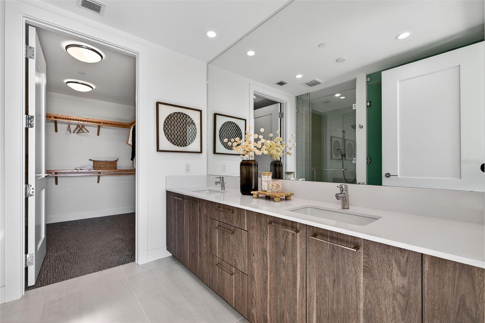 Image 20 of 69 For 301 1st Street S 3205