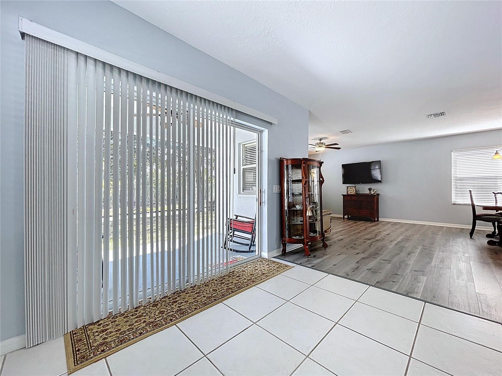 Image 17 of 74 For 4594 Lisette Circle