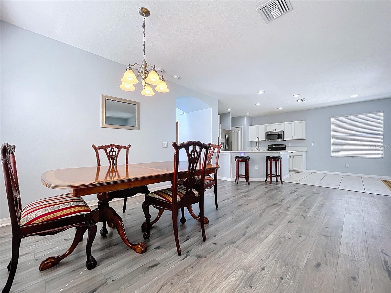 Image 23 of 74 For 4594 Lisette Circle