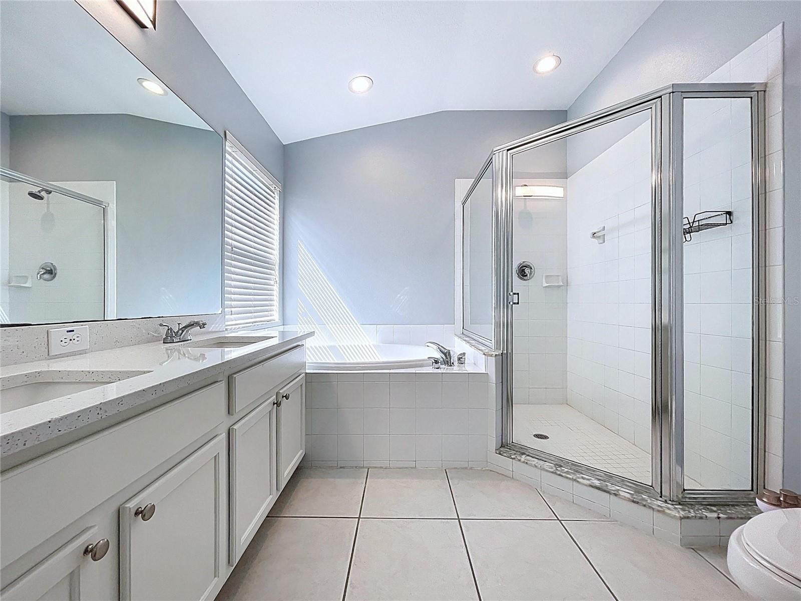 Image 34 of 74 For 4594 Lisette Circle