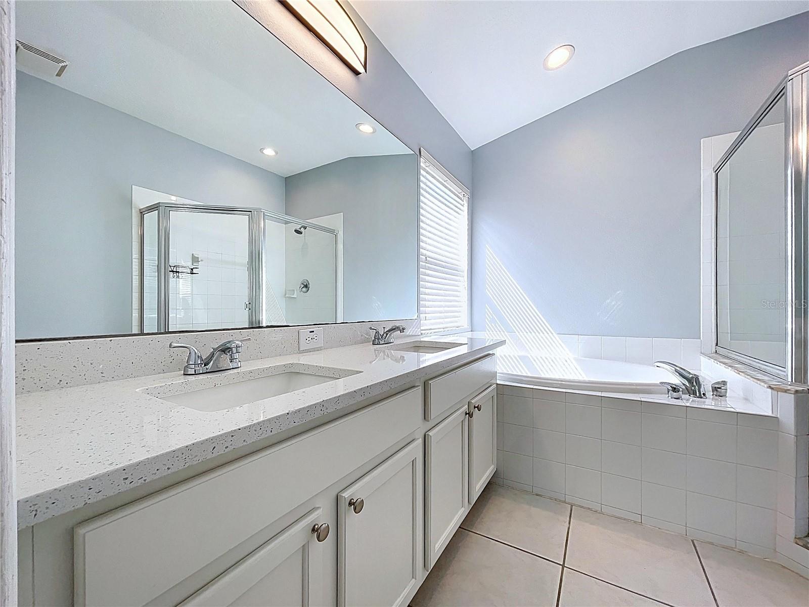 Image 35 of 74 For 4594 Lisette Circle