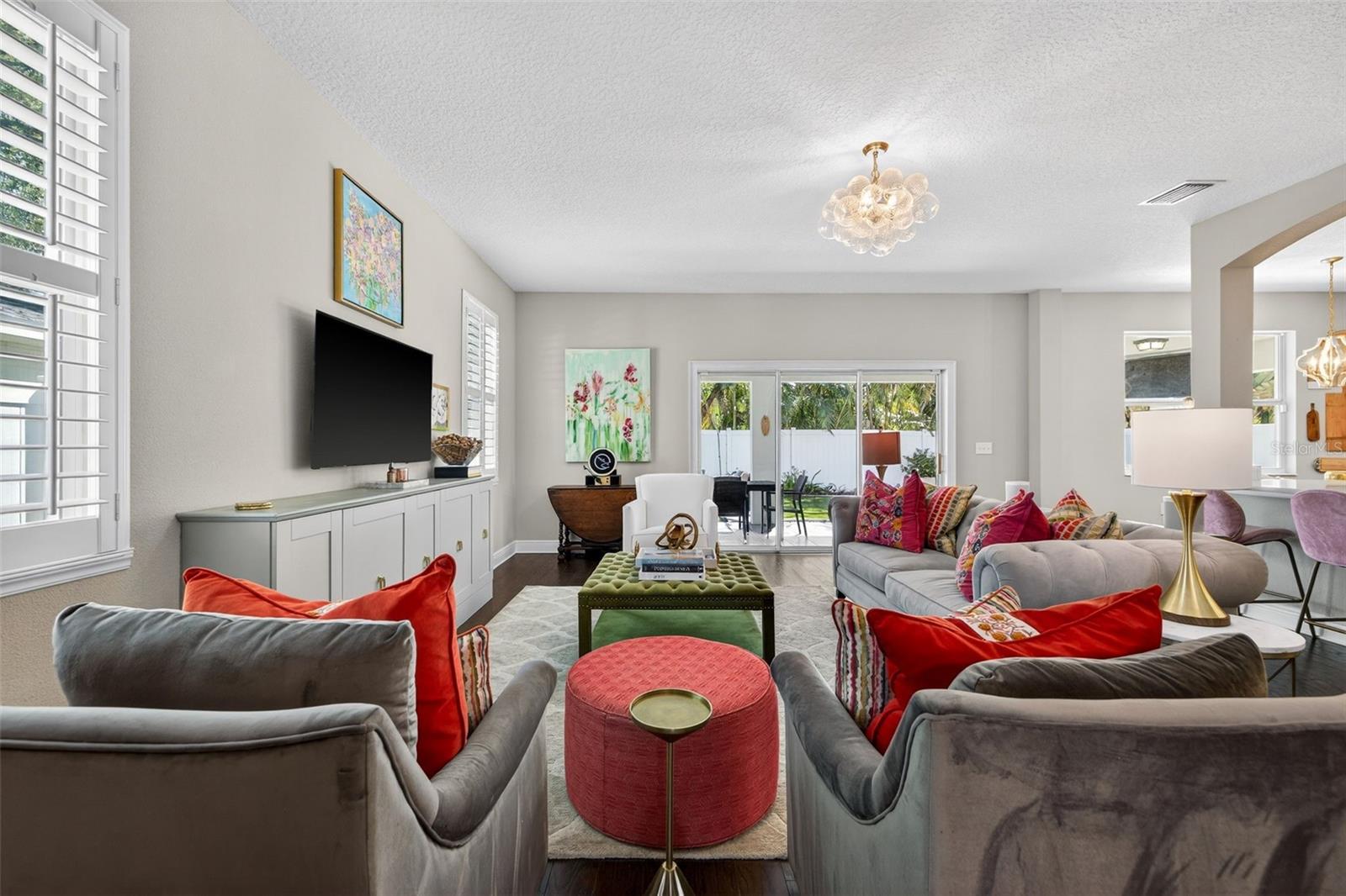 Listing photo id 9 for 4012 Bay To Bay Boulevard