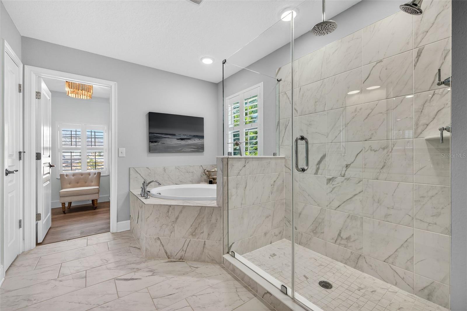 Listing photo id 31 for 4012 Bay To Bay Boulevard