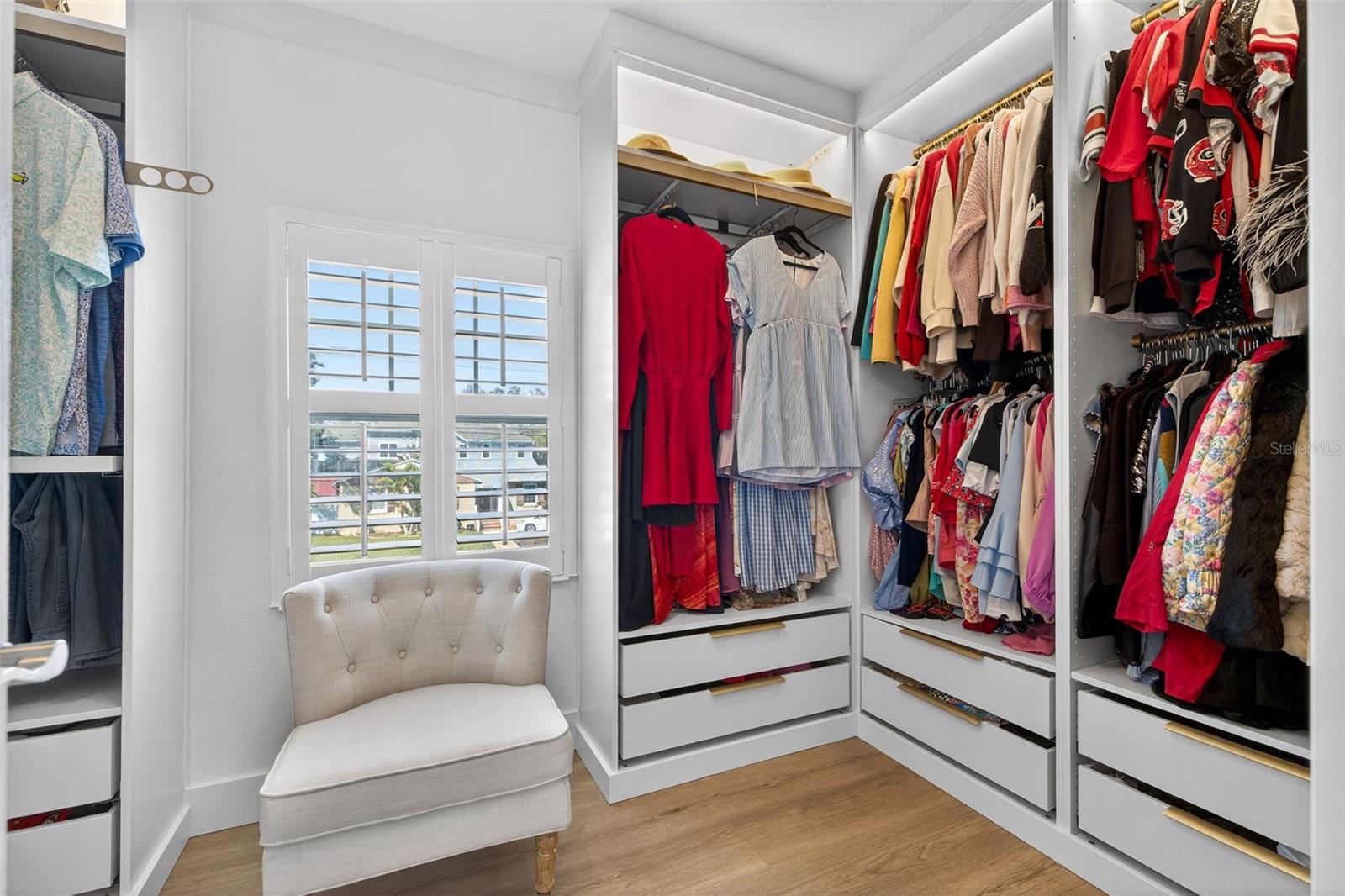 Listing photo id 34 for 4012 Bay To Bay Boulevard