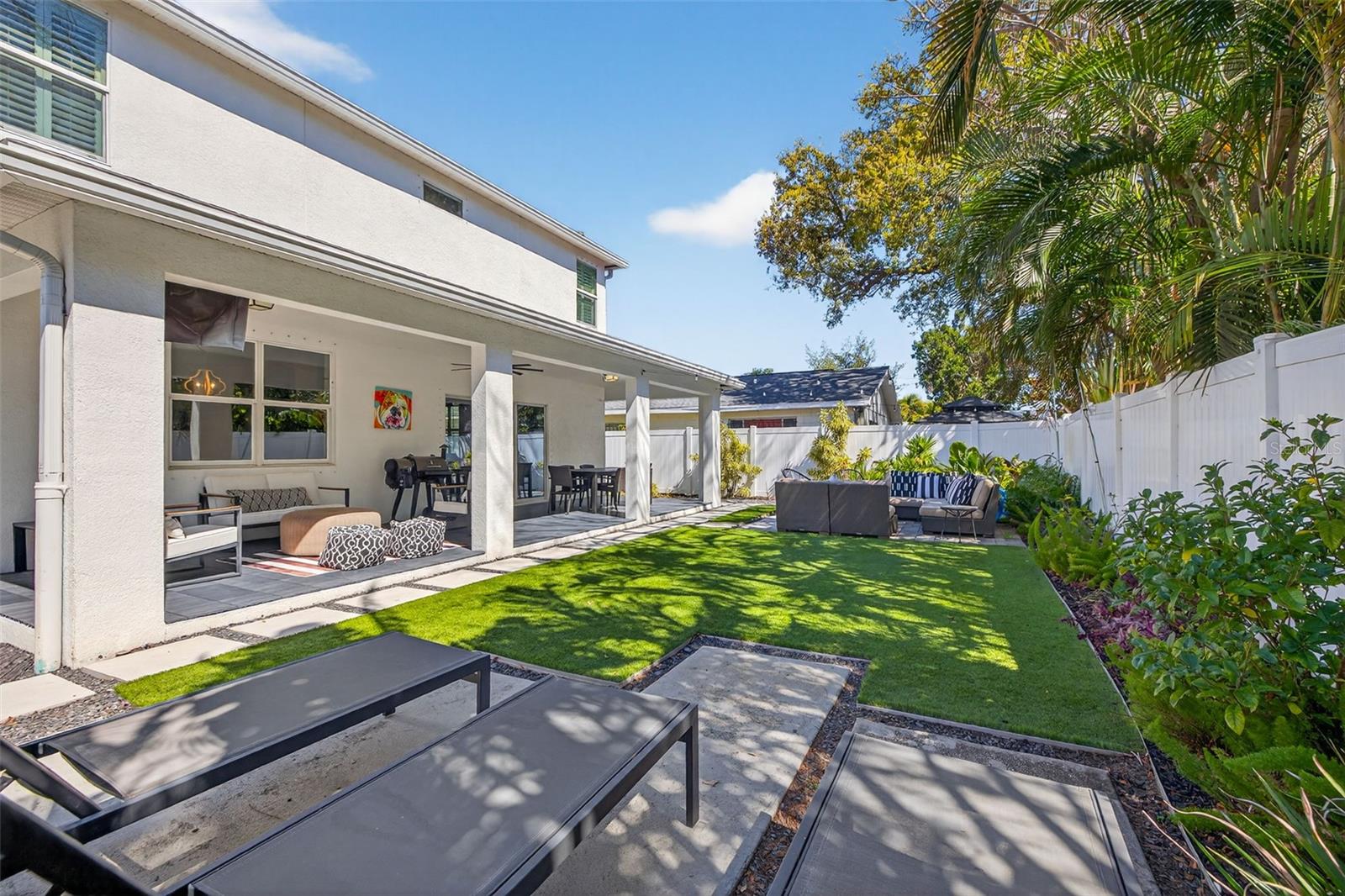 Listing photo id 52 for 4012 Bay To Bay Boulevard