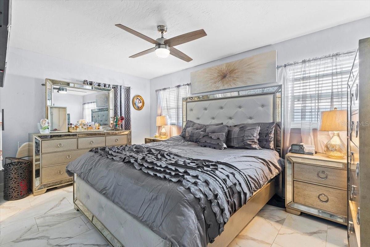 Image 20 of 36 For 4106 Bay View Avenue