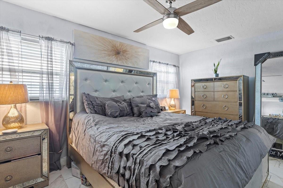 Image 22 of 36 For 4106 Bay View Avenue