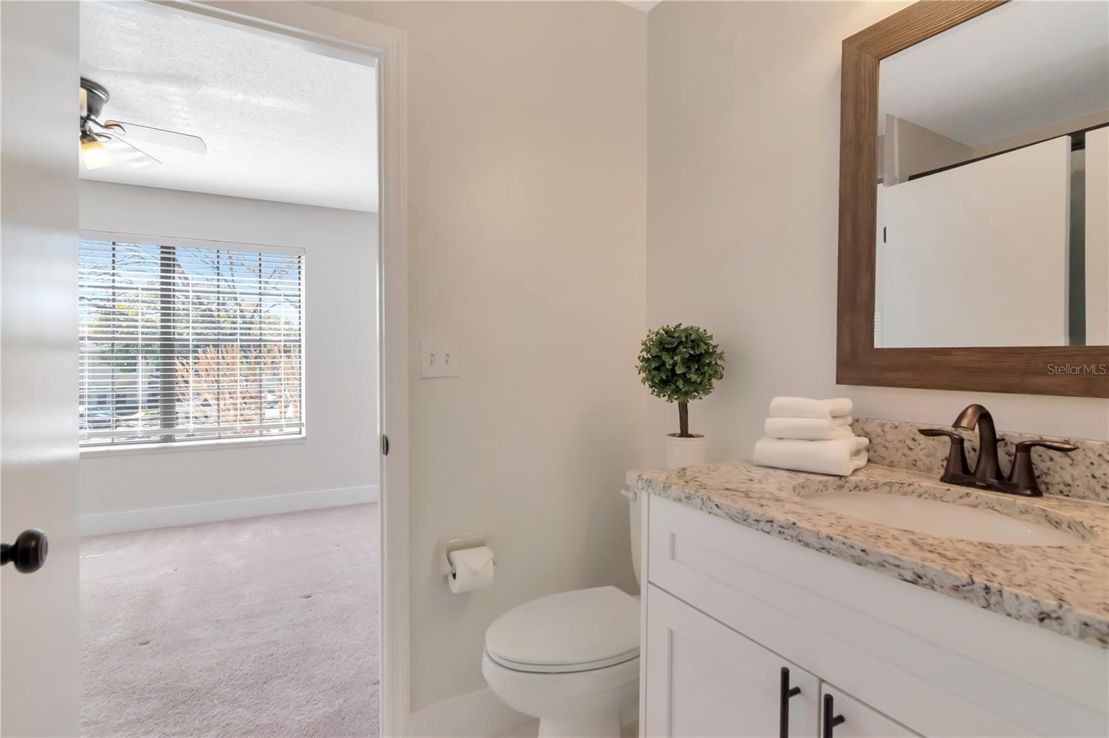 Listing photo id 16 for 5100 Burchette Road 801