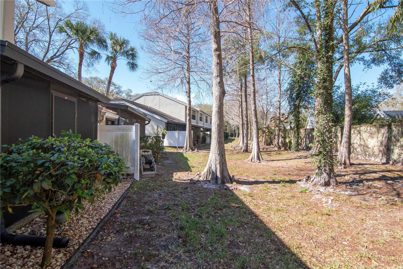 Listing photo id 19 for 5100 Burchette Road 801