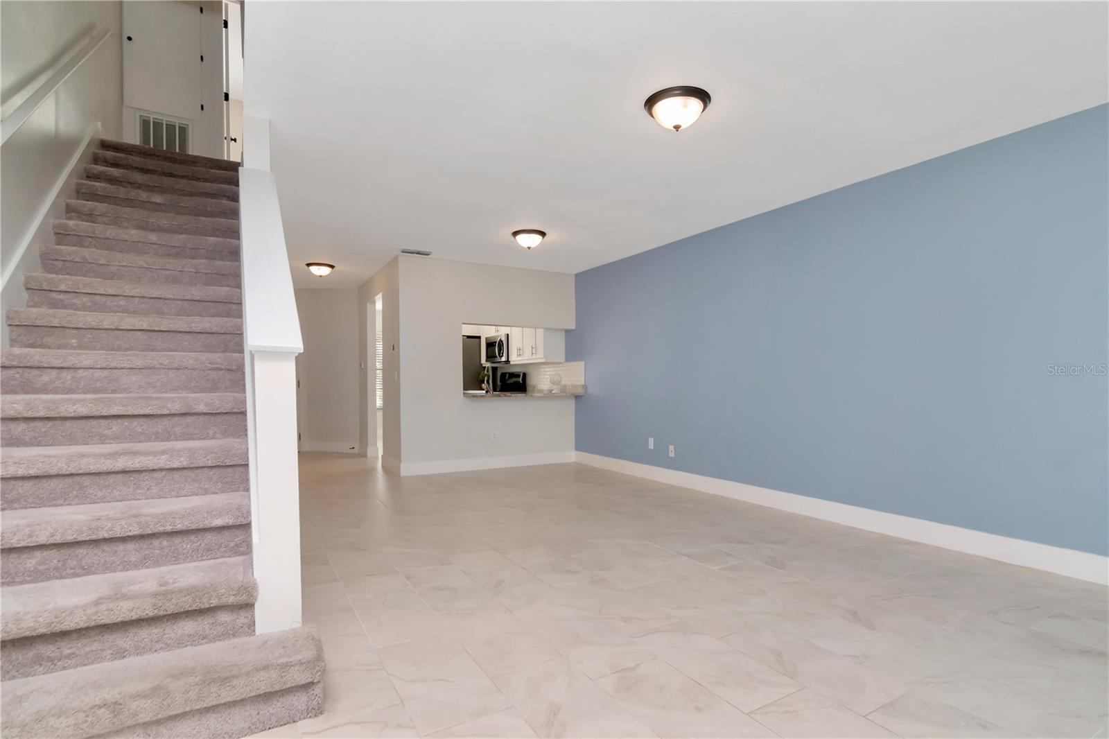 Listing photo id 7 for 5100 Burchette Road 801