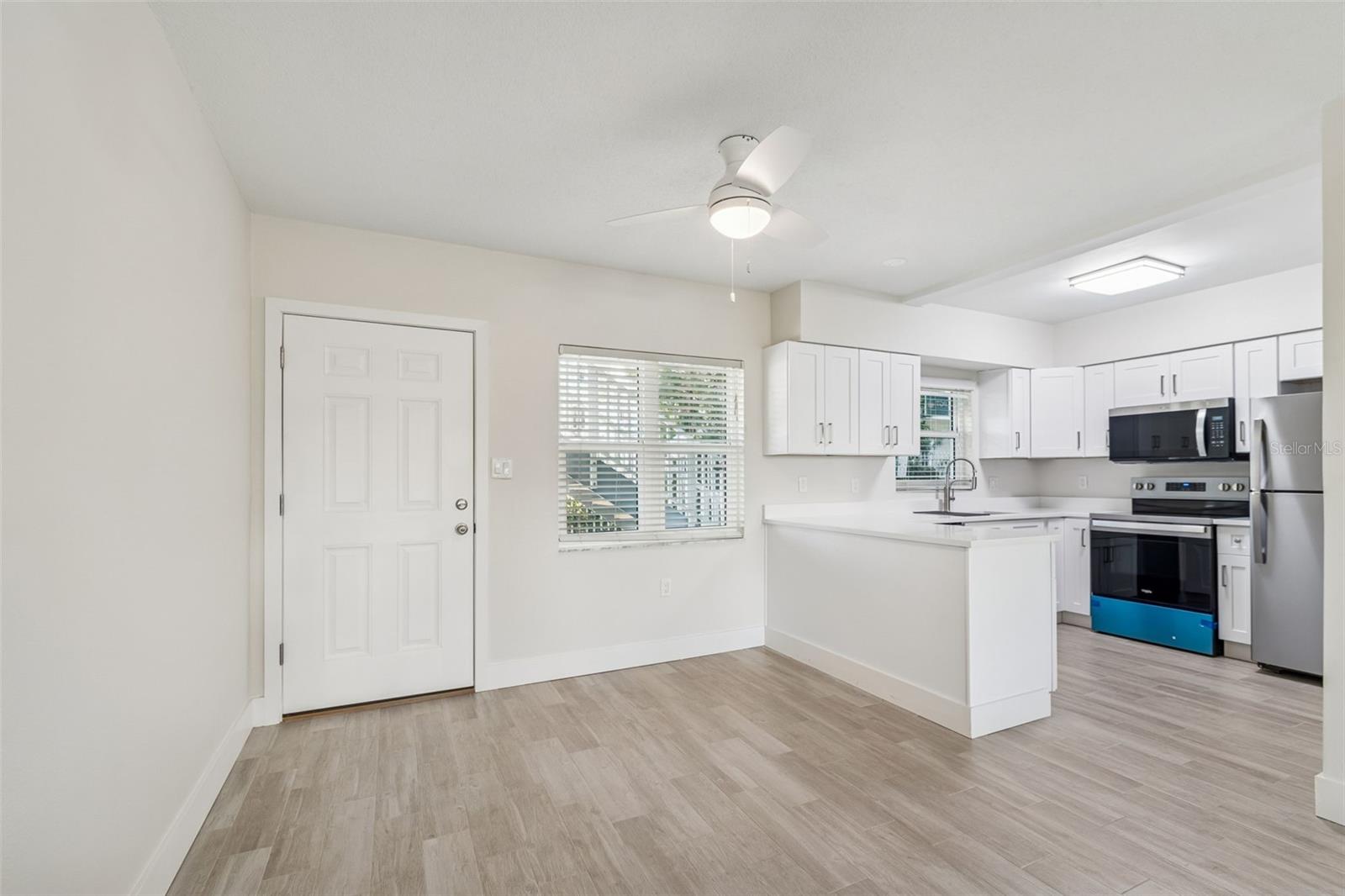 Image 10 of 44 For 300 Venetian Drive 2