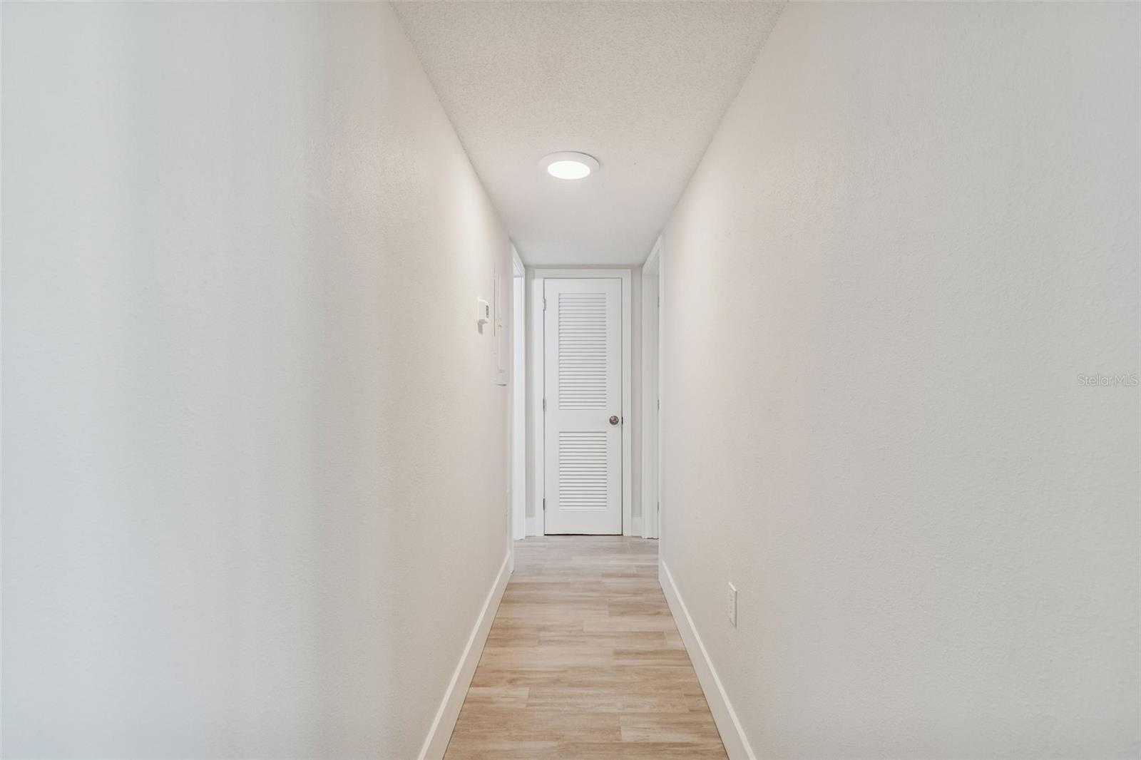 Image 15 of 44 For 300 Venetian Drive 2