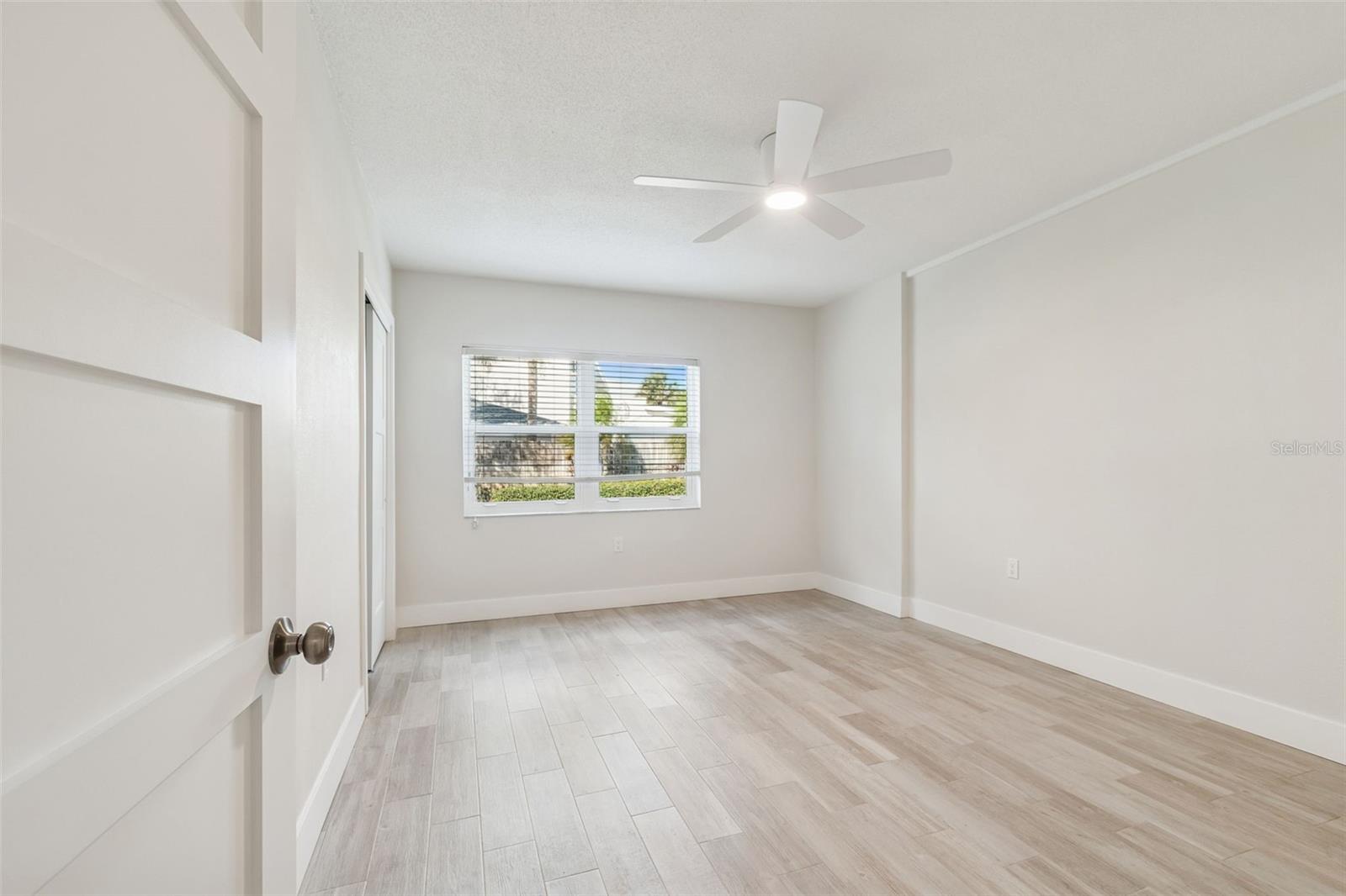 Image 19 of 44 For 300 Venetian Drive 2