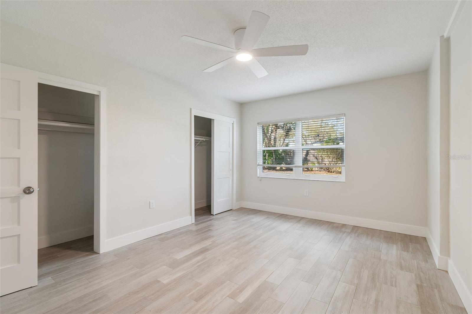 Image 21 of 44 For 300 Venetian Drive 2