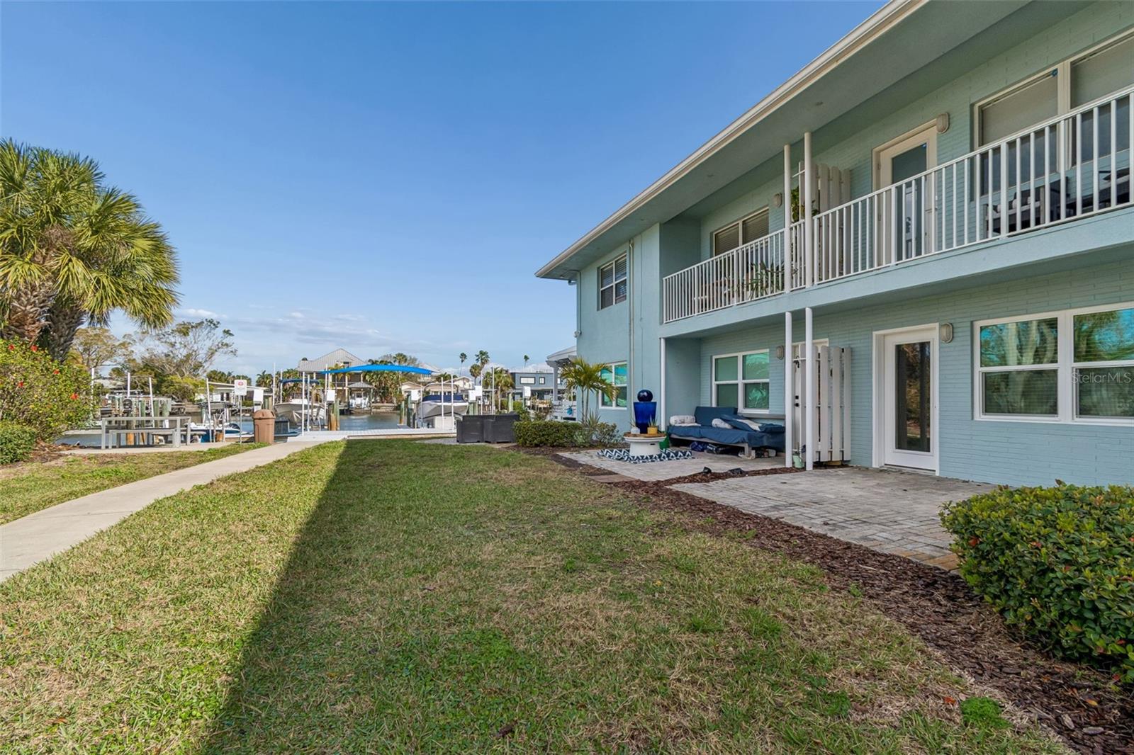 Image 27 of 44 For 300 Venetian Drive 2