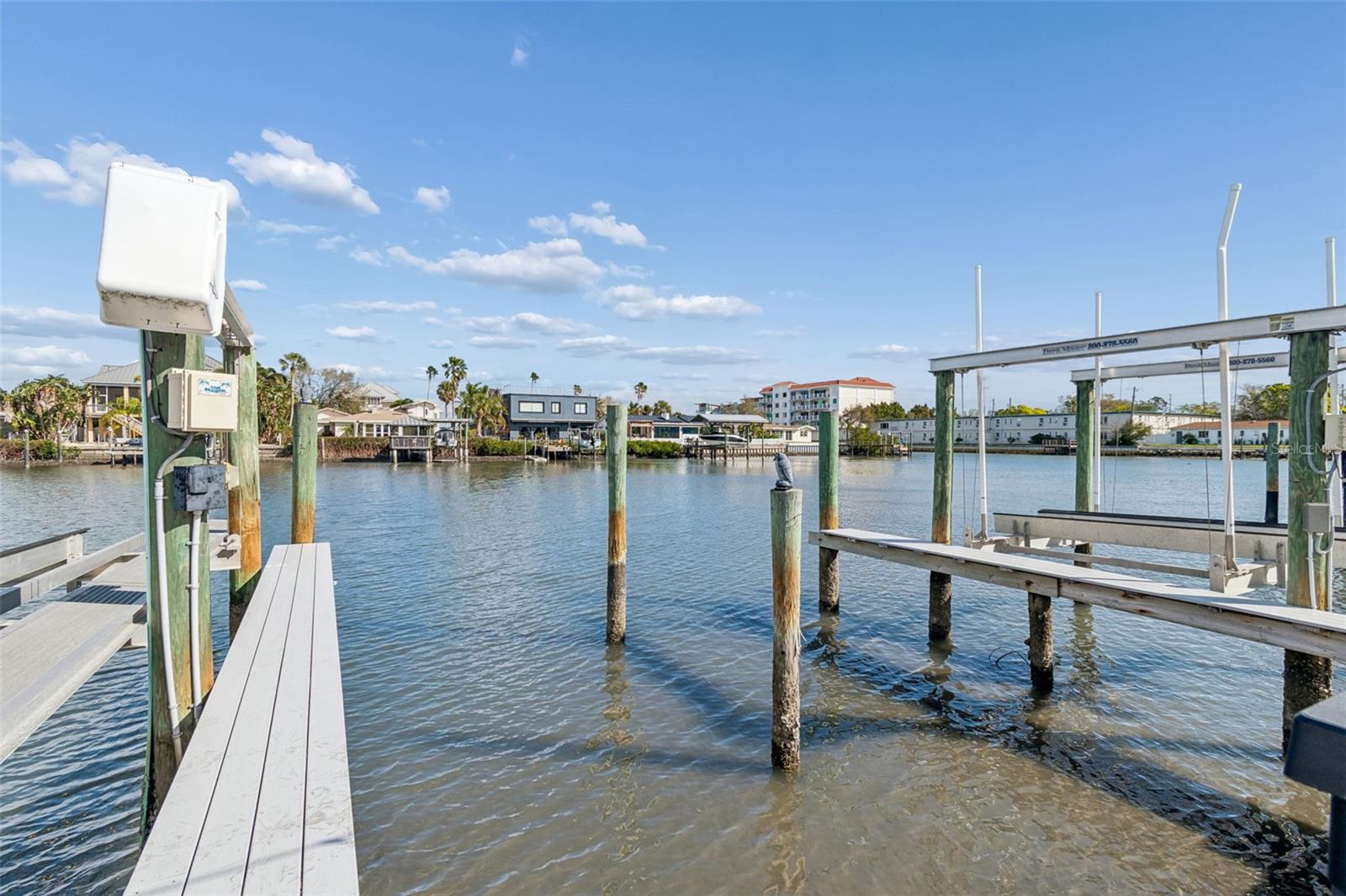 Image 29 of 44 For 300 Venetian Drive 2