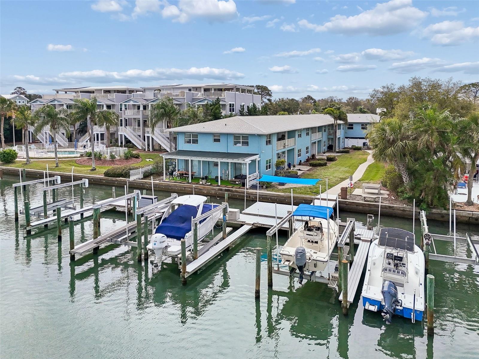 Image 31 of 44 For 300 Venetian Drive 2